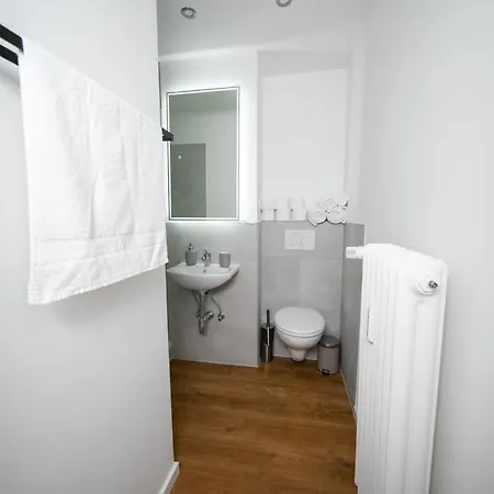 Apartment Favorite - And - *