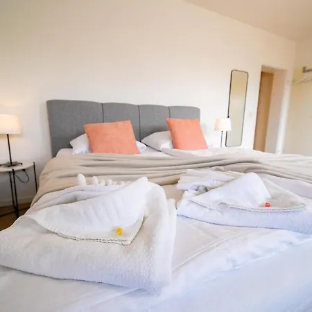 Favorite - And - Apartment Neuss