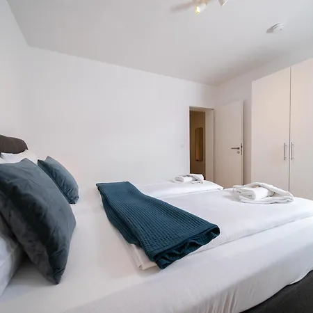 Apartment Favorite - And - *