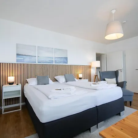 Apartment Favorite - And - *