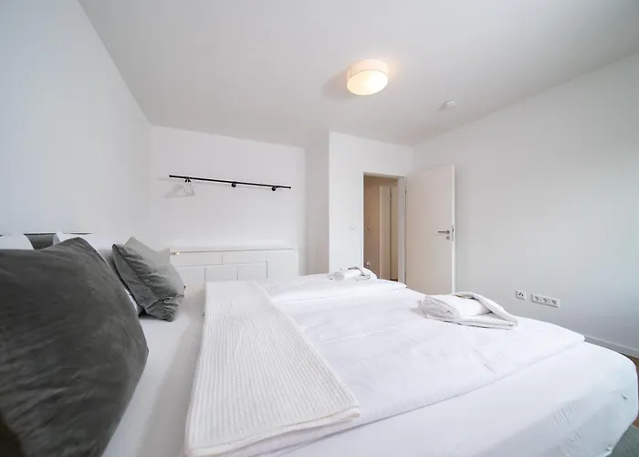 Favorite - And - Appartement