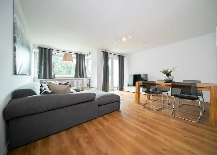 Favorite - And - * Neuss